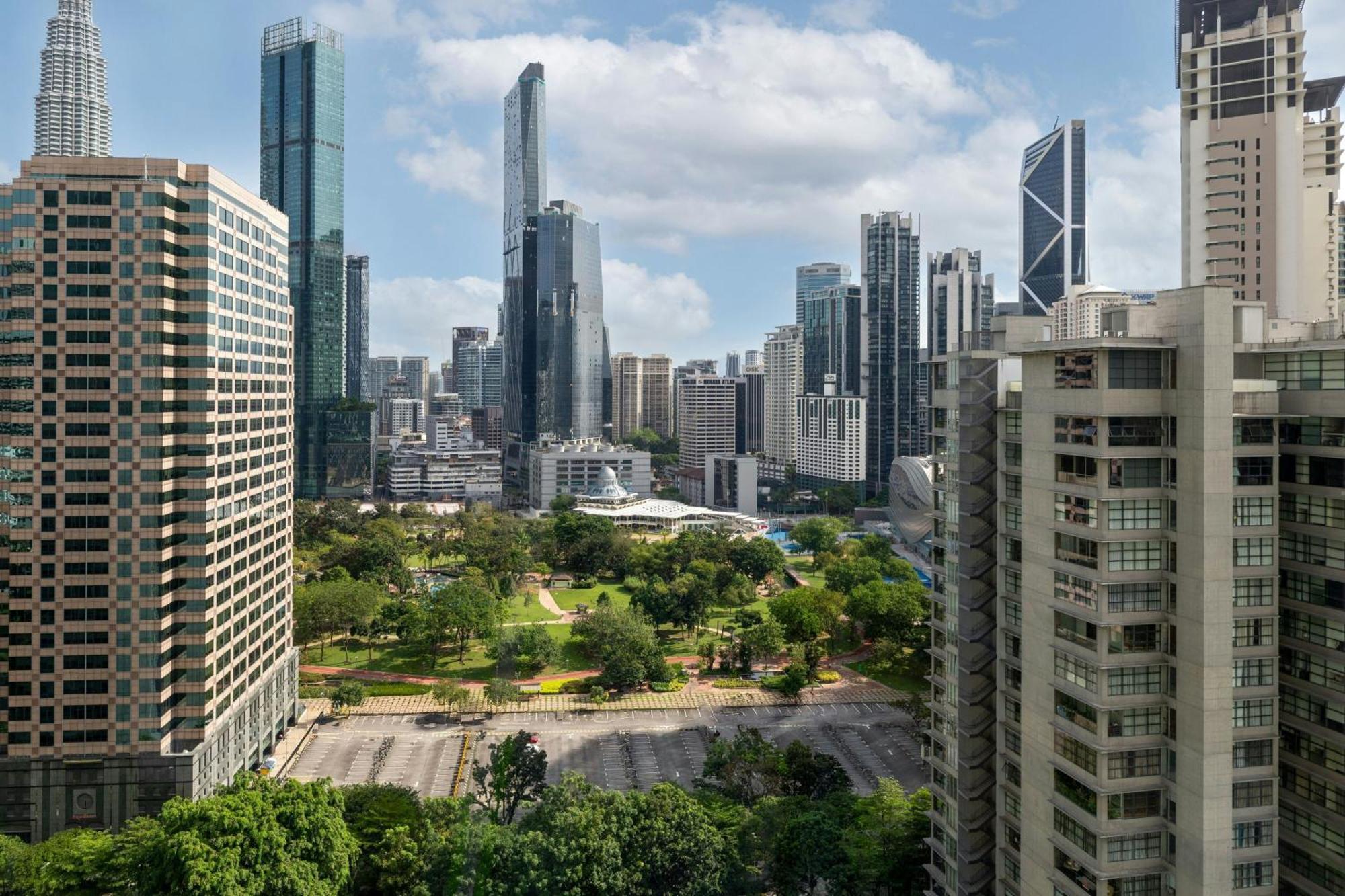 One-Bedroom Apartment King Bed KLCC Park View